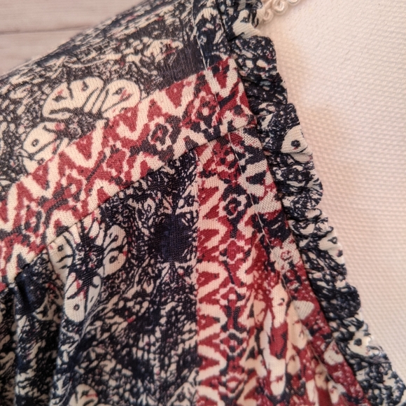 Lucky Brand top, size large in excellent condition - Picture 4 of 15